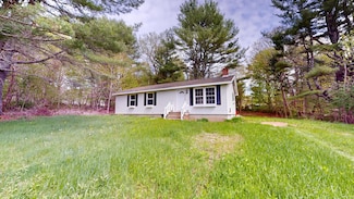 40 Pine Ridge Dr, Warren, ME 04864