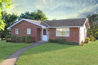 118 Powell Rd, New Brighton, PA 15066