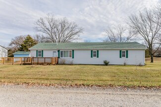17500 N Barnes Rd, Centralia, MO 65240