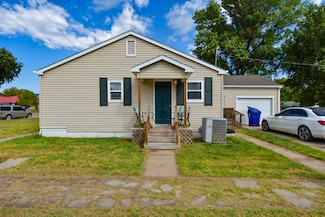 1002 8th St, Arapahoe, NE 68922