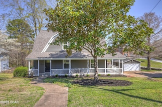 155 S High St, Neosho, MO 64850