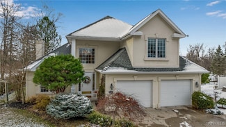 39 Wickendon Ct, Buffalo, NY 14221