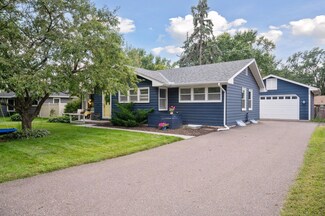 2925 Noble Ave N, Golden Valley, MN 55422
