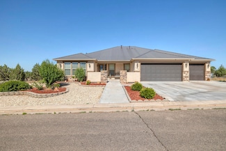 1536 S Cliff Dr, Apple Valley, UT 84737