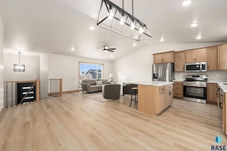 208 Sund St, Worthing, SD 57077