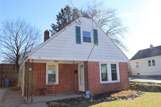 18 Doane St, Cranston, RI 02910