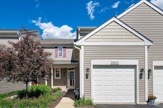 2823 White Thorn Cir, Naperville, IL 60564