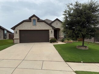 2517 Hadley St, Weatherford, TX 76087