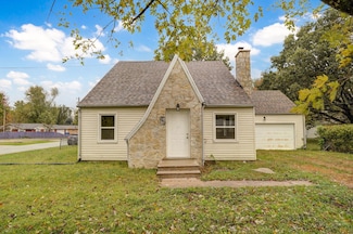 501 N Main St, Nixa, MO 65714