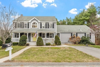35 Fairview Ave, Ashburnham, MA 01430