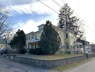 50 School St, Claremont, NH 03743