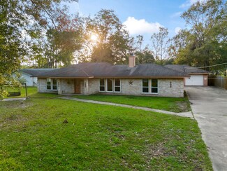 20312 Lakeside Dr, Porter, TX 77365
