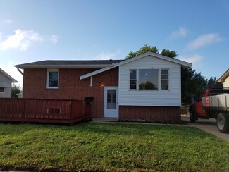 1005 Cachelin Dr, Carter Lake, IA 51510