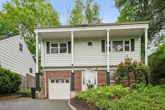 11 Beech Ct, Ringwood, NJ 07456
