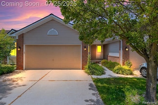 17580 Freedom Ln, Brownstown, MI 48193