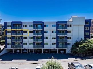 3722 27th Place W Unit 301, Seattle, WA 98199