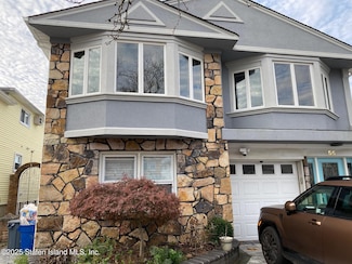 56 Bangor St, Staten Island, NY 10314