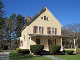 53 Ormsbee Ave, Proctor, VT 05765