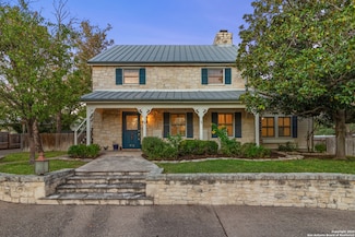 612 W San Antonio St, Fredericksburg, TX 78624