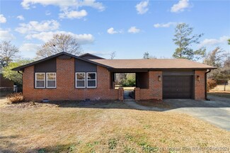 139 Ingleside Dr, Fayetteville, NC 28303