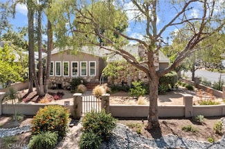 4855 Arcola Ave, North Hollywood, CA 91601