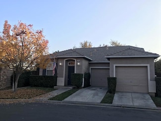 1790 Glen Oban Ln, Clovis, CA 93619