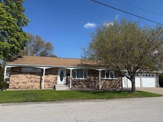5 Lincoln Ct, Monmouth, IL 61462