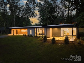 129 English Dr, Candler, NC 28715