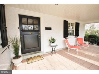511 N Wynnewood Ave, Narberth, PA 19072