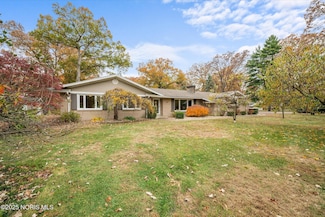 502 Brookside Dr, Swanton, OH 43558