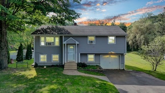 111 Pinehurst Dr, Meriden, CT 06450
