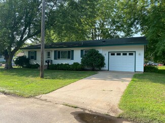 612 8th St N, Princeton, MN 55371