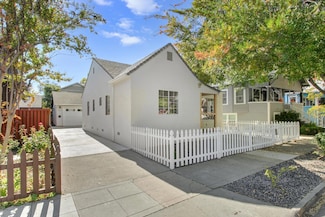 3140 S St, Sacramento, CA 95816