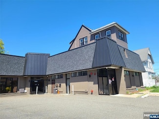 35 Pangborn Place, Hackensack, NJ 07601