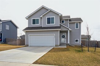 2421 Sunview Dr, Granger, IA 50109