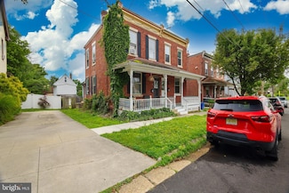 22 Laurel St, Woodbury, NJ 08096
