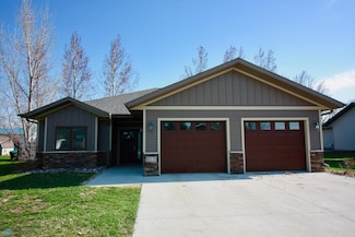 112 Dakota Dr, Hankinson, ND 58041
