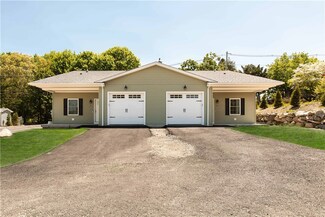 550 Wakefield St Unit 3, West Warwick, RI 02893