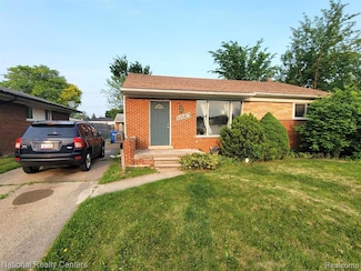 8567 Francine St, Warren, MI 48093