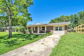 181 Brewer Cir, Mary Esther, FL 32569
