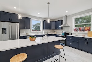 920 Drift Rd, Westport, MA 02790