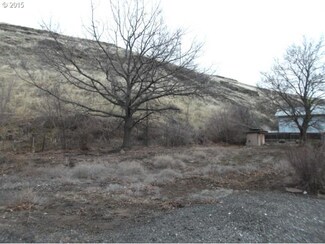 332 NE 44th St, Pendleton, OR 97801
