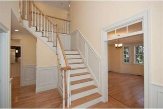 25 Locke Ln, Lexington, MA 02420