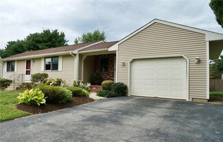 3 Frank Ct, Warren, RI 02885