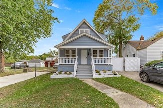 8086 Chalmers Ave, Warren, MI 48089