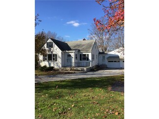 8387 Center St, Garrettsville, OH 44231
