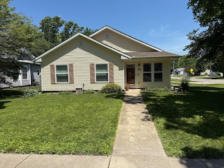 608 E Lincoln St, Saint Joseph, IL 61873
