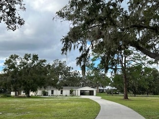 8245 Hialeah Rd, Sarasota, FL 34241
