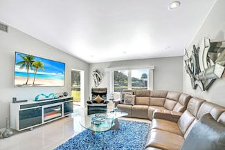 6140 Kings Gate Cir, Delray Beach, FL 33484