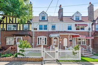 14229 231st St, Springfield Gardens, NY 11413